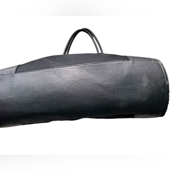 Tory Burch Black Tote with Geometric Logo Design - Picture 7 of 13